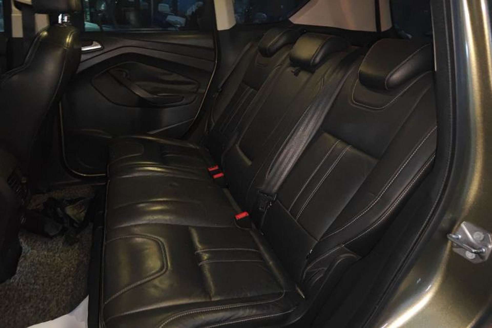 Used Ford Kuga 2013 2.0L GTDi Four-Wheel-Drive Sport Model Left Rear Seat