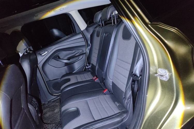 Used Ford Kuga 2013 1.6L GTDi Two-Wheel-Drive Trend Model Left Rear Seat
