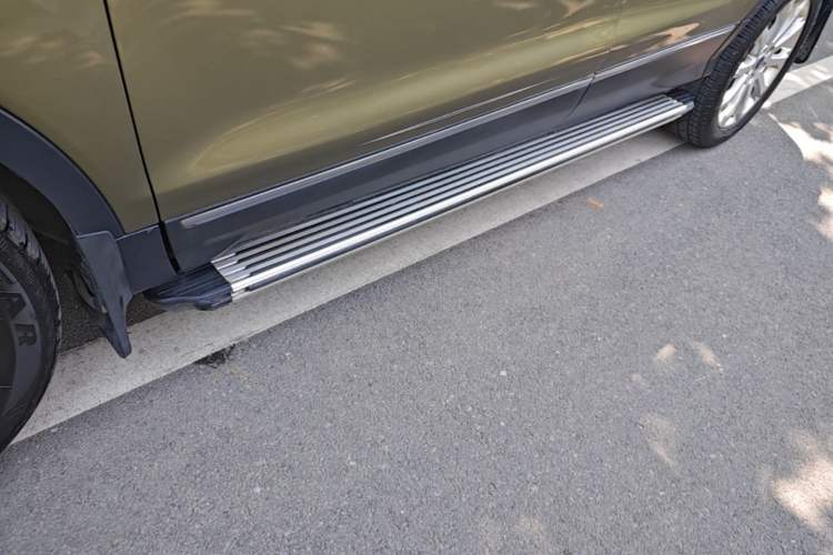 Used Ford Kuga 2013 2.0L GTDi Four-Wheel Drive Premium Model Left Side Sill