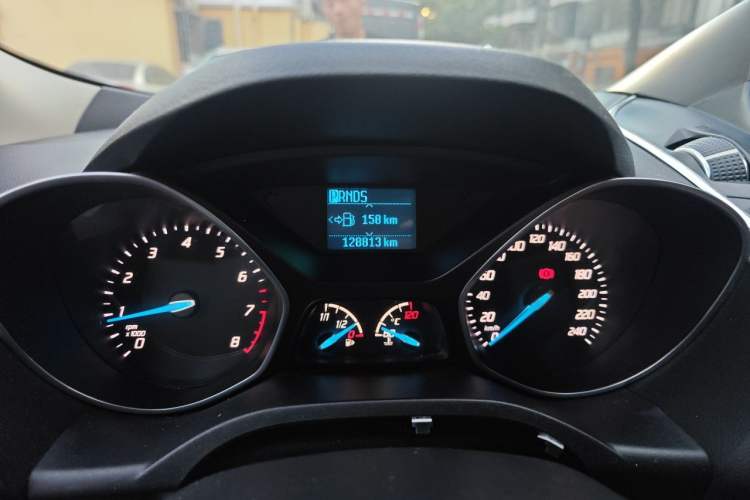 Used Ford Kuga 2013 1.6L GTDi Two-Wheel-Drive Comfort Model Odometer Close Up
