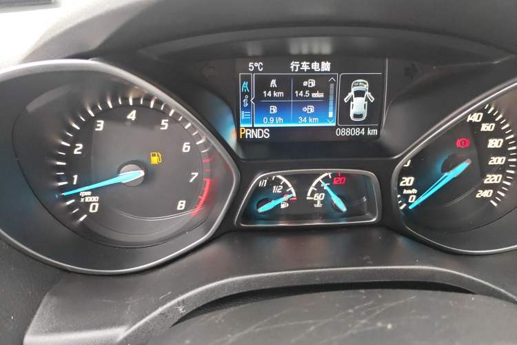 Used Ford Kuga 2013 2.0L GTDi Four-Wheel Drive Premium Model Odometer Close Up