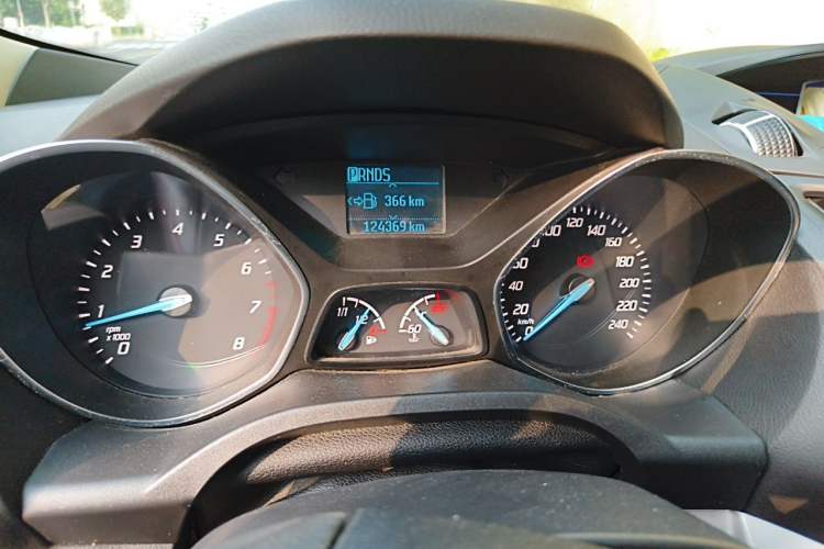 Used Ford Kuga 2013 1.6L GTDi Two-Wheel-Drive Comfort Model Odometer Close Up