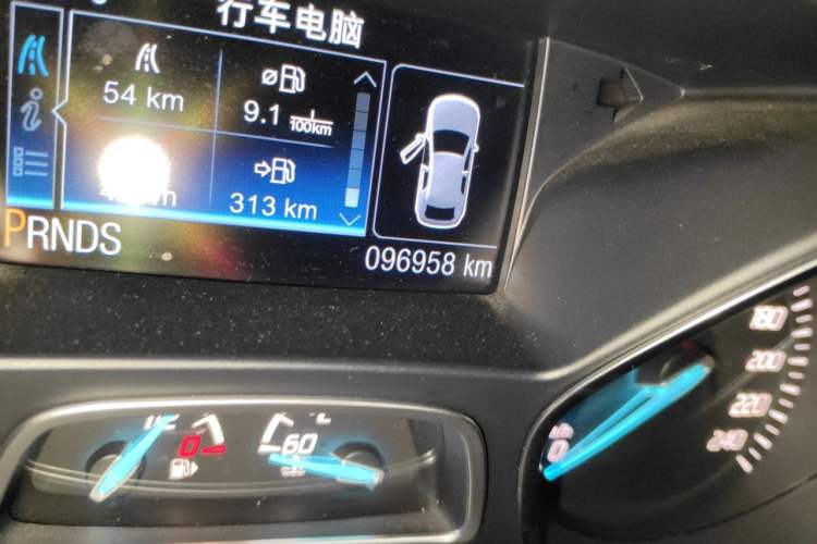 Used Ford Kuga 2013 1.6L GTDi 4x4 Elite Model Odometer Close Up