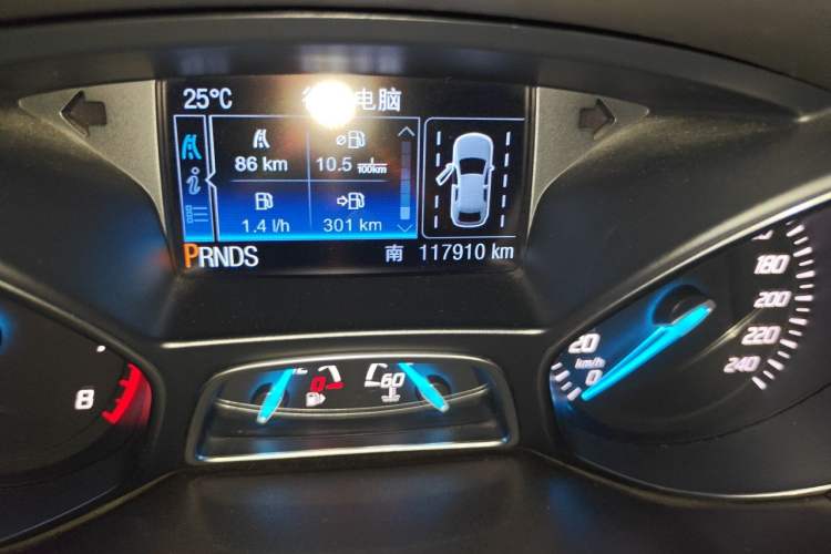 Used Ford Kuga 2013 2.0L GTDi Four-Wheel Drive Premium Model Odometer Close Up