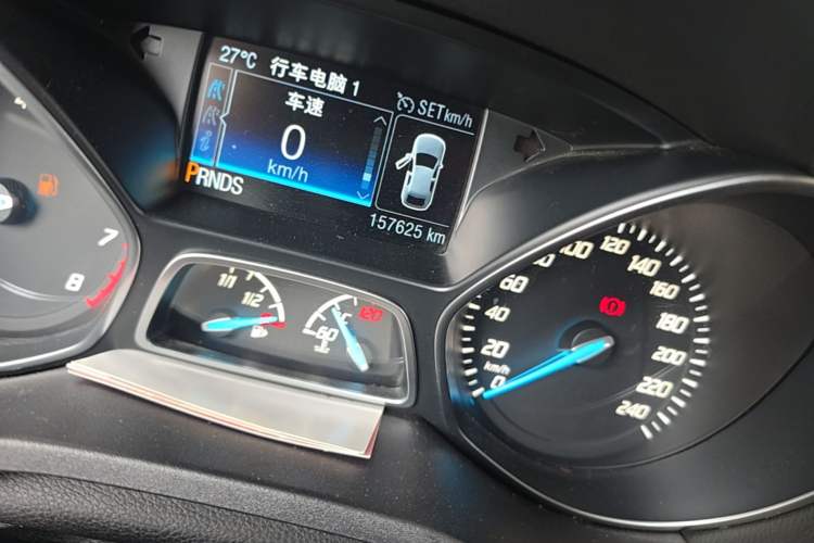 Used Ford Kuga 2013 2.0L GTDi Four-Wheel-Drive Sport Model Odometer Close Up