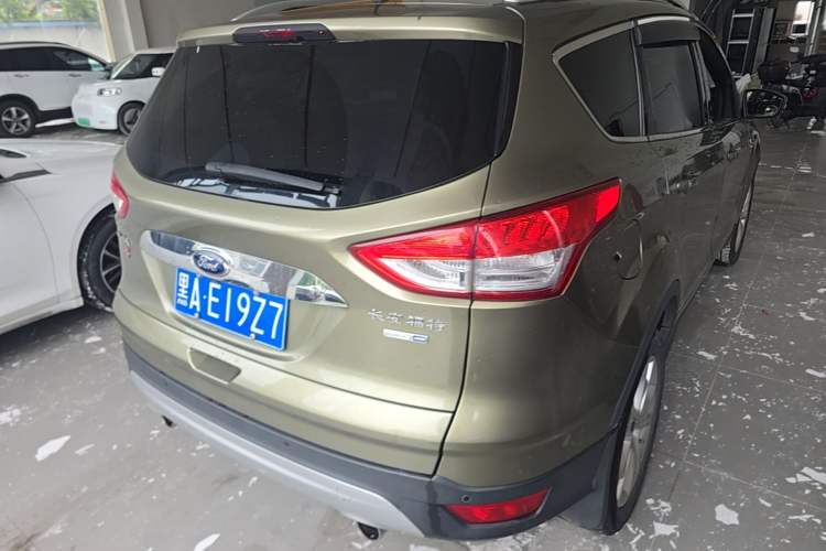 Used Ford Kuga 2013 2.0L GTDi Four-Wheel-Drive Sport Model Rear Right 45 Deg