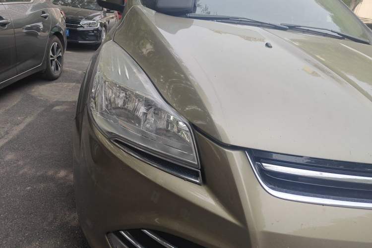Used Ford Kuga 2013 1.6L GTDi 4x4 Elite Model Right Front Headlight
