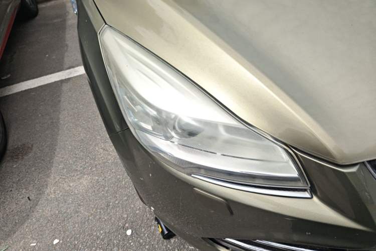 Used Ford Kuga 2013 2.0L GTDi Four-Wheel Drive Premium Model Right Front Headlight