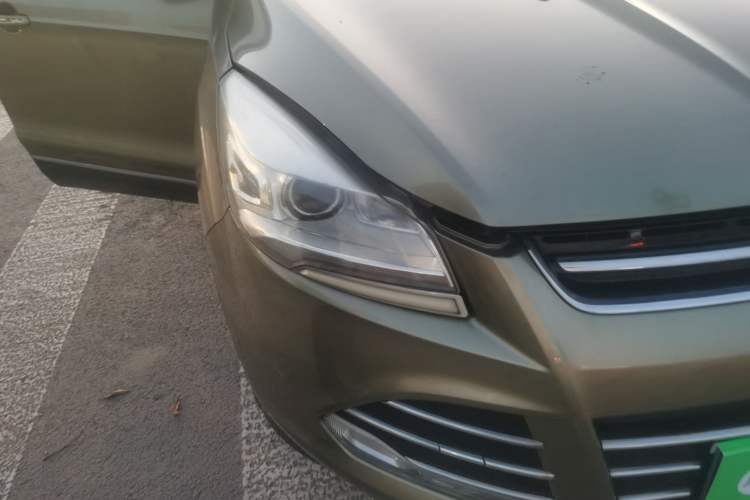 Used Ford Kuga 2013 1.6L GTDi 4x4 Elite Model Right Front Headlight