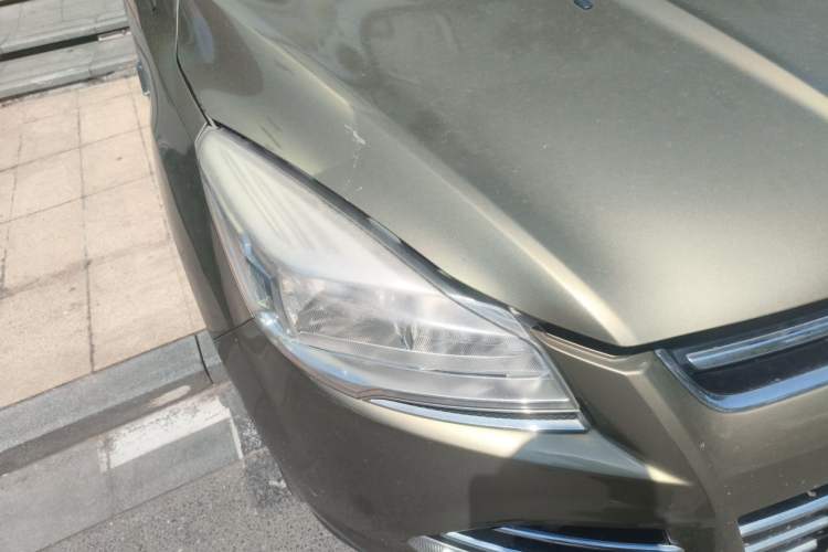 Used Ford Kuga 2013 1.6L GTDi 4x4 Elite Model Right Front Headlight
