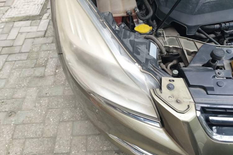 Used Ford Kuga 2013 1.6L GTDi 4x4 Elite Model Right Front Headlight