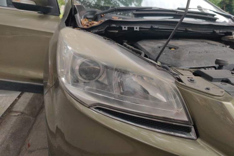 Used Ford Kuga 2013 1.6L GTDi 4x4 Elite Model Right Front Headlight