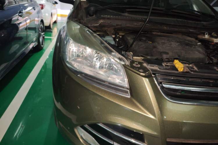 Used Ford Kuga 2013 1.6L GTDi 4x4 Elite Model Right Front Headlight