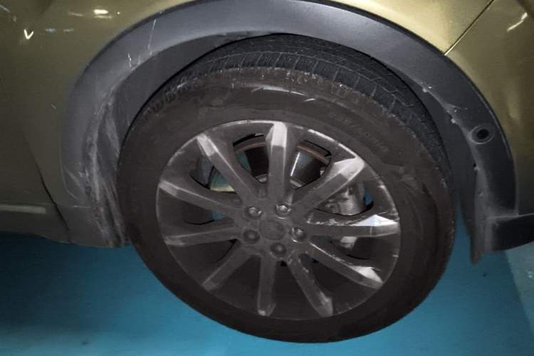 Used Ford Kuga 2013 2.0L GTDi Four-Wheel Drive Premium Model Right Front Wheel Hub