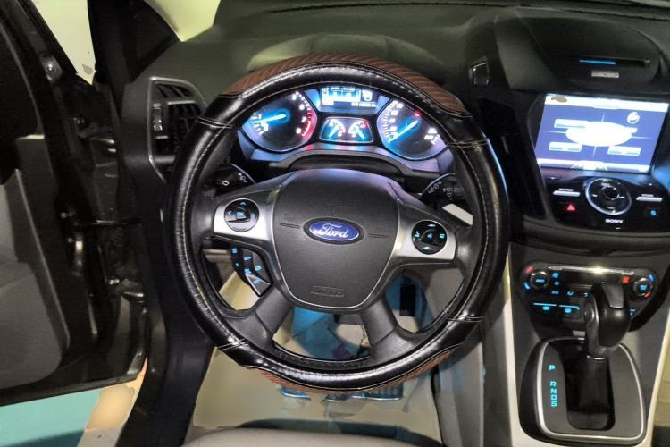 Used Ford Kuga 2013 2.0L GTDi Four-Wheel Drive Premium Model Steering Wheel