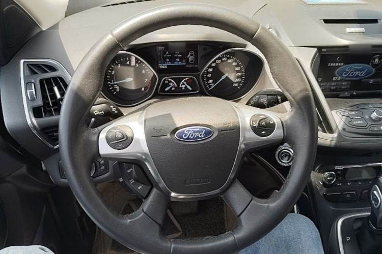 Used Ford Kuga 2013 2.0L GTDi Four-Wheel-Drive Sport Model Steering Wheel
