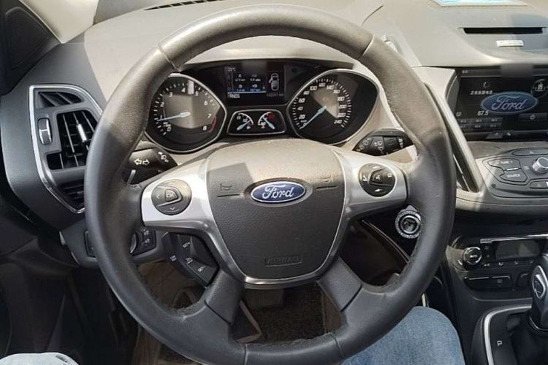Used Ford Kuga 2013 2.0L GTDi Four-Wheel-Drive Sport Model Steering Wheel