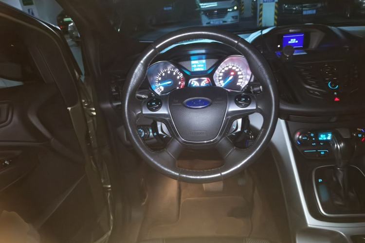 Used Ford Kuga 2013 1.6L GTDi Two-Wheel-Drive Trend Model Steering Wheel