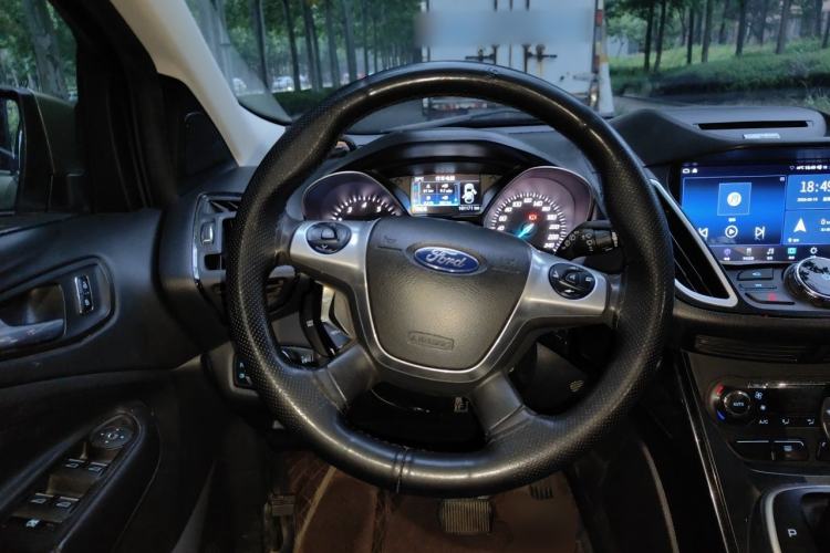 Used Ford Kuga 2013 2.0L GTDi Four-Wheel-Drive Sport Model Steering Wheel