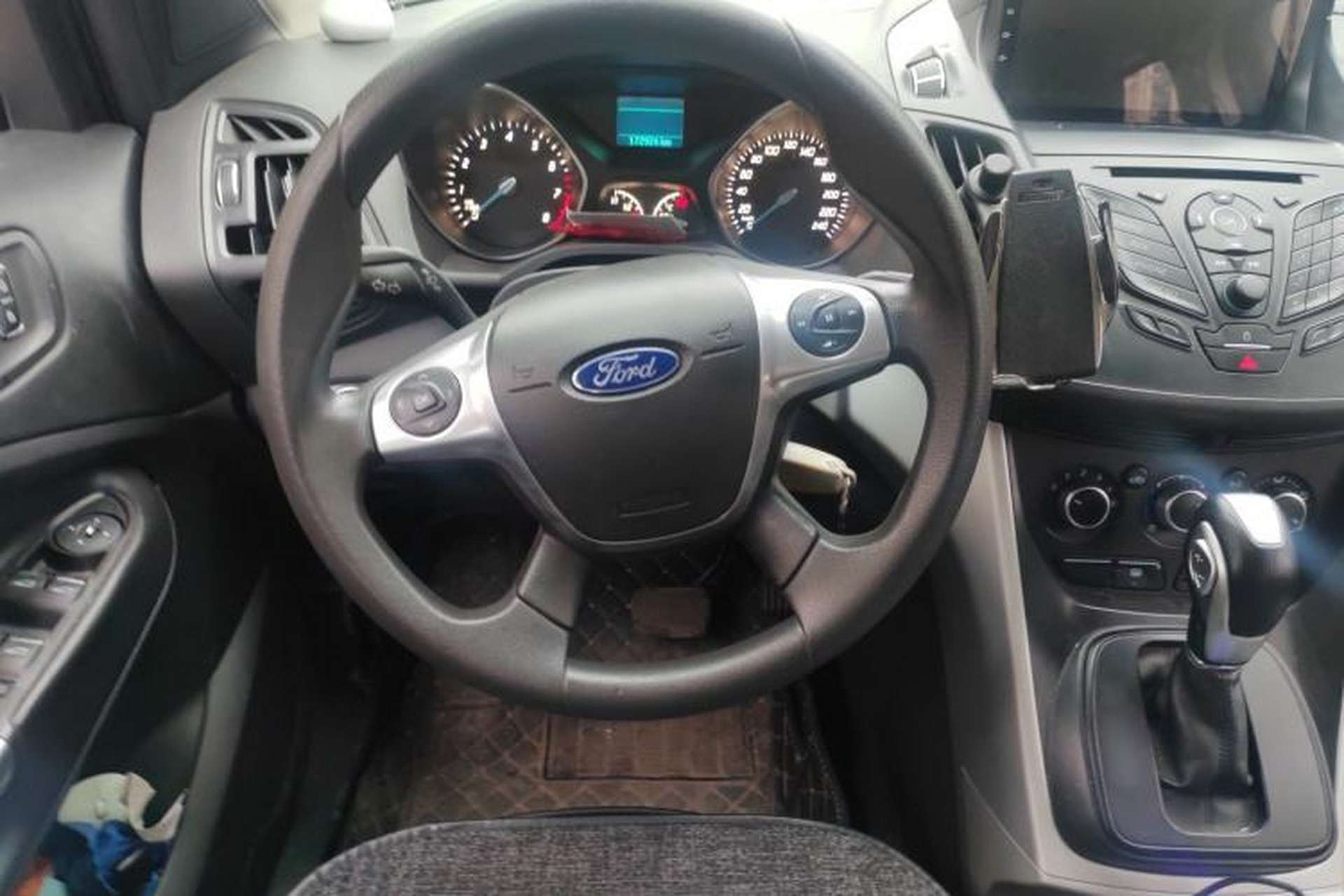 Used Ford Kuga 2013 1.6L GTDi Two-Wheel-Drive Comfort Model Steering Wheel