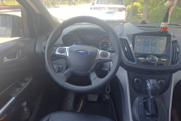 Used Ford Kuga 2013 1.6L GTDi Two-Wheel-Drive Comfort Model Steering Wheel