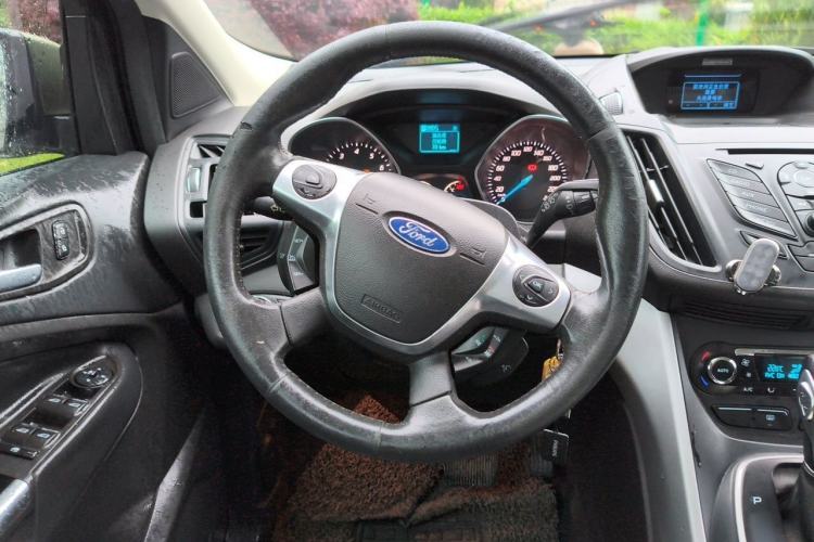 Used Ford Kuga 2013 1.6L GTDi Two-Wheel-Drive Trend Model Steering Wheel