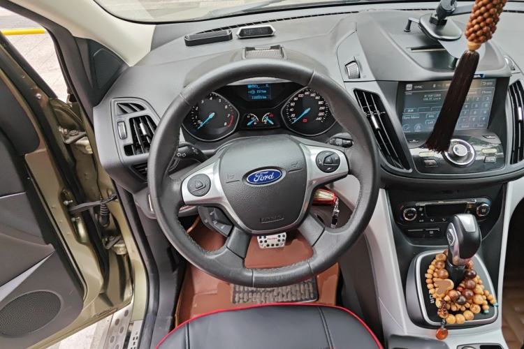 Used Ford Kuga 2013 1.6L GTDi Two-Wheel-Drive Trend Model Steering Wheel