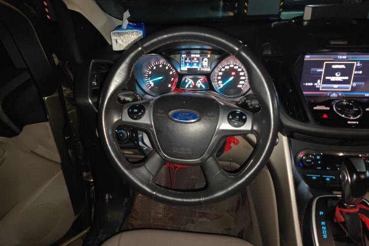 Used Ford Kuga 2013 2.0L GTDi Four-Wheel Drive Premium Model Steering Wheel
