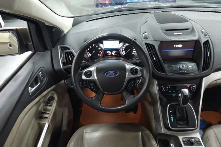 Used Ford Kuga 2013 1.6L GTDi 4x4 Elite Model Steering Wheel