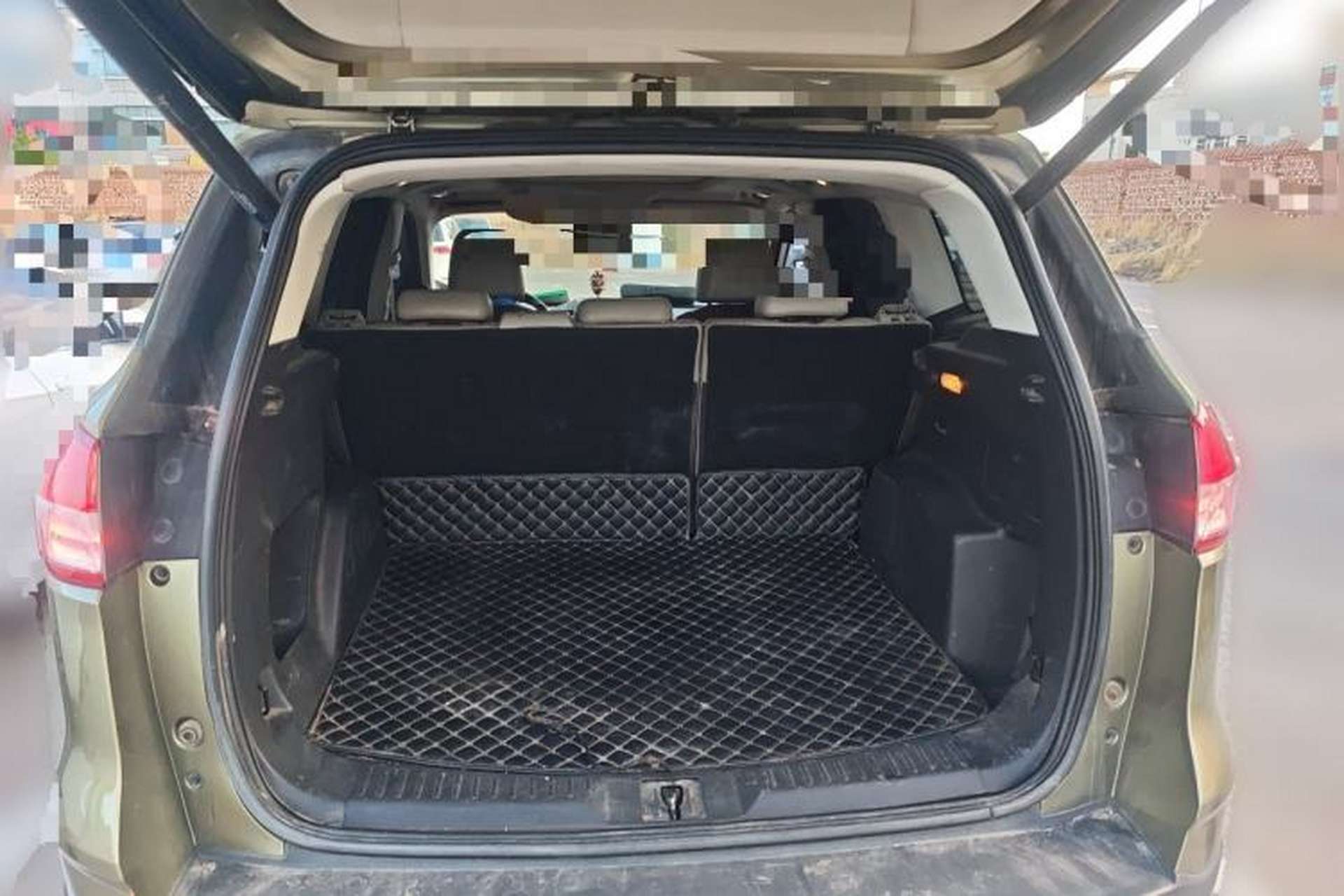 Used Ford Kuga 2013 2.0L GTDi Four-Wheel-Drive Elite Model Trunk
