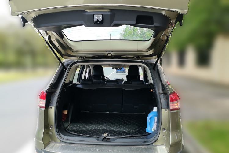 Used Ford Kuga 2013 1.6L GTDi Two-Wheel-Drive Comfort Model Trunk