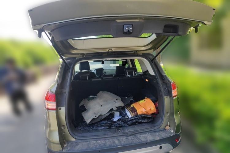 Used Ford Kuga 2013 1.6L GTDi Two-Wheel-Drive Trend Model Trunk