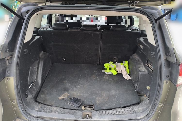 Used Ford Kuga 2013 1.6L GTDi Two-Wheel-Drive Comfort Model Trunk