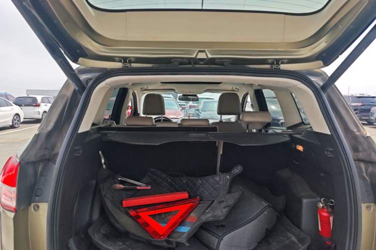 Used Ford Kuga 2013 2.0L GTDi Four-Wheel Drive Premium Model Trunk