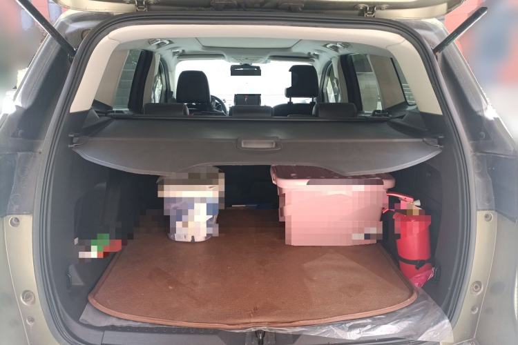 Used Ford Kuga 2013 1.6L GTDi Two-Wheel-Drive Trend Model Trunk