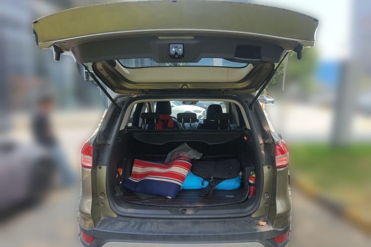 Used Ford Kuga 2013 1.6L GTDi Two-Wheel-Drive Comfort Model Trunk