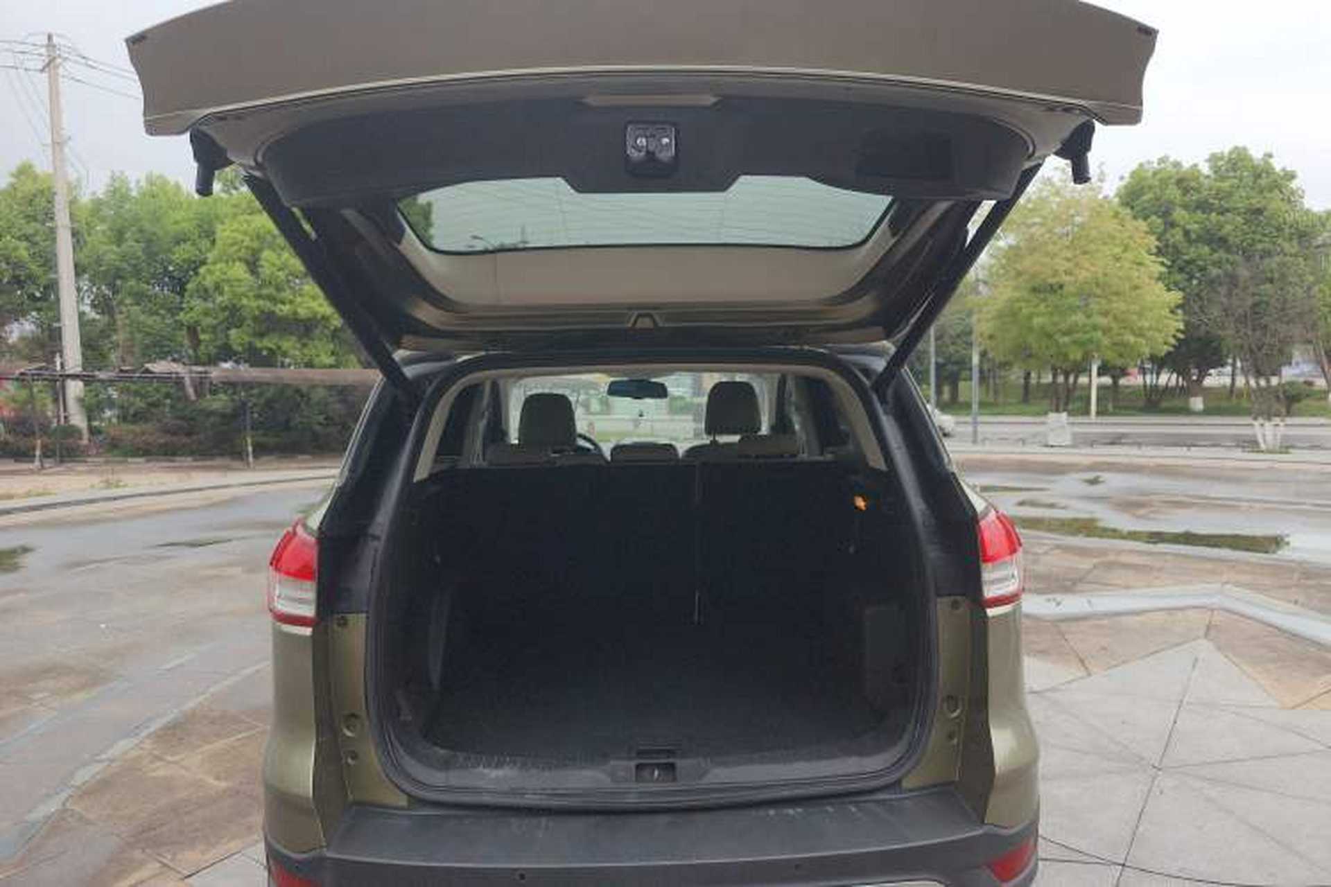 Used Ford Kuga 2013 2.0L GTDi Four-Wheel-Drive Elite Model Trunk