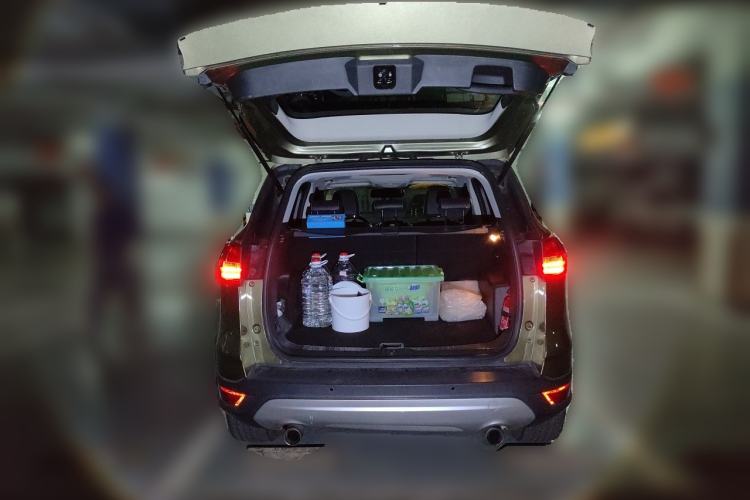 Used Ford Kuga 2013 1.6L GTDi Two-Wheel-Drive Trend Model Trunk
