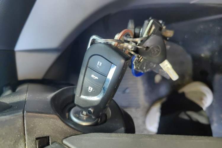 Used Ford Kuga 2013 1.6L GTDi Two-Wheel-Drive Trend Model Vehicle Key