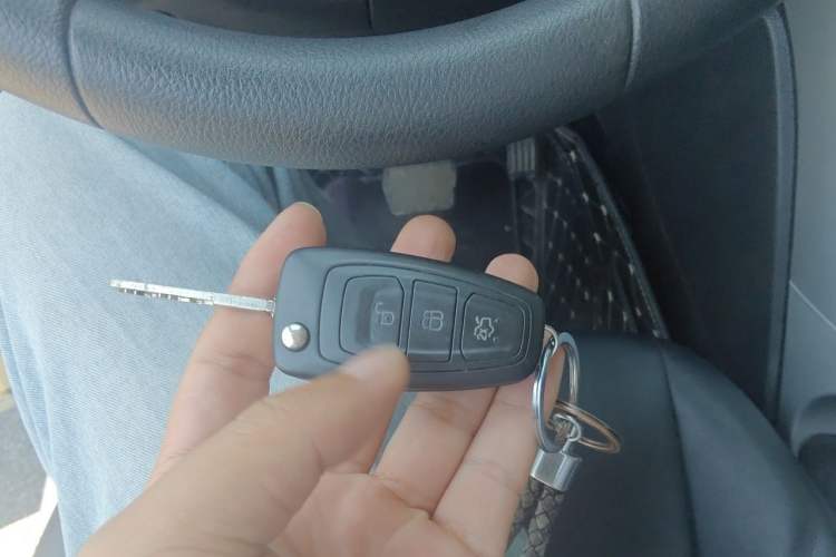 Used Ford Kuga 2013 1.6L GTDi Two-Wheel-Drive Comfort Model Vehicle Key