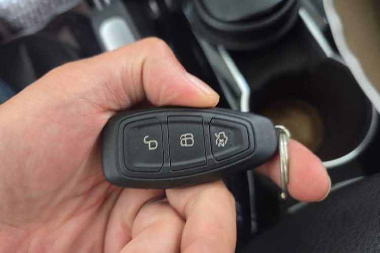 Used Ford Kuga 2013 2.0L GTDi Four-Wheel-Drive Sport Model Vehicle Key