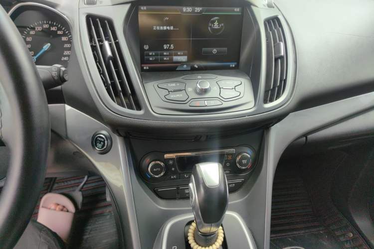 Used Ford Kuga 2015 1.5L GTDi Four-Wheel-Drive Elite Model Audio And AC Panel