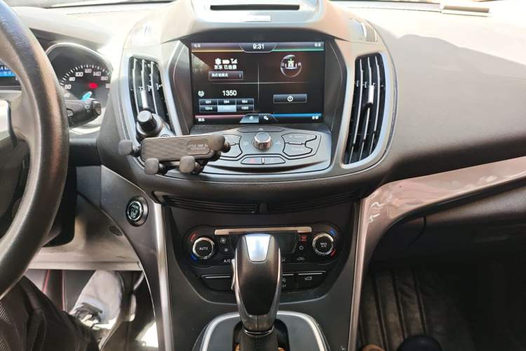 Used Ford Kuga 2015 1.5L GTDi Four-Wheel-Drive Elite Model Audio And AC Panel