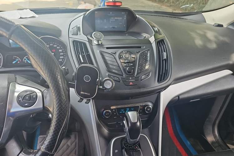 Used Ford Kuga 2015 1.5L GTDi Two-Wheel Drive Fashion Edition Audio And AC Panel