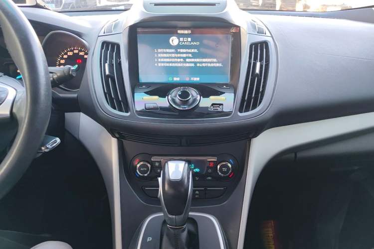 Used Ford Kuga 2015 1.5L GTDi Two-Wheel Drive Fashion Edition Audio And AC Panel