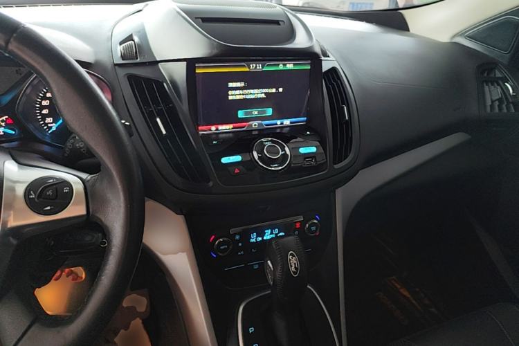 Used Ford Kuga 2015 1.5L GTDi Two-Wheel Drive Fashion Edition Center Console