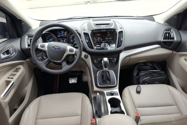 Used Ford Kuga 2015 2.0L GTDi Four-Wheel Drive Prestige Model Center Console
