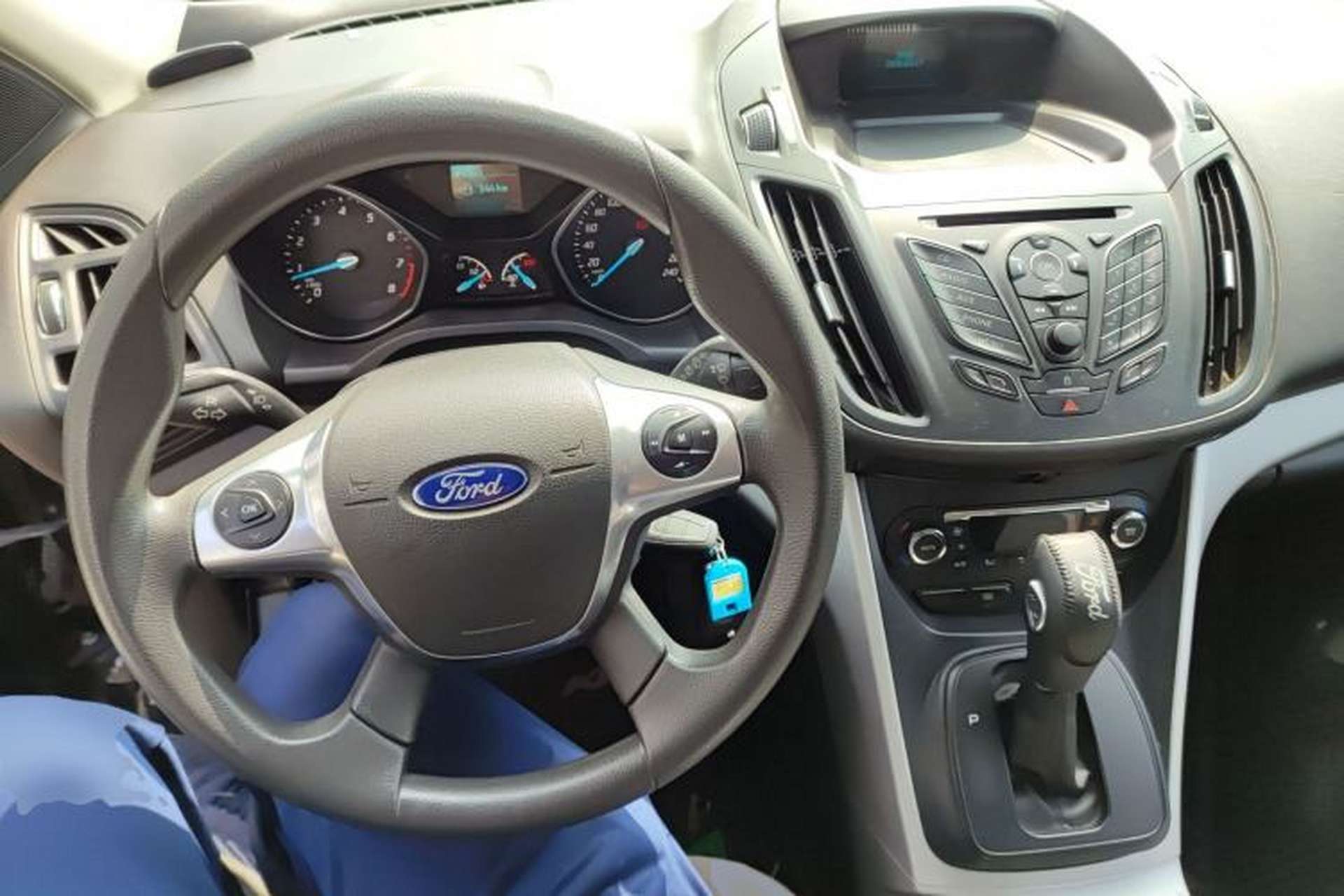 Used Ford Kuga 2015 1.5L GTDi Two-Wheel-Drive Comfort Model Center Console