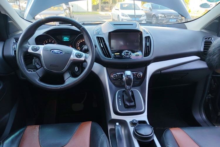 Used Ford Kuga 2015 1.5L GTDi Two-Wheel Drive Fashion Edition Center Console