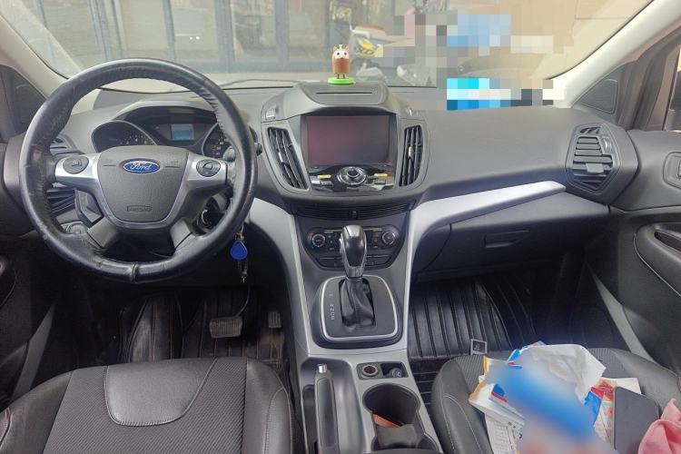 Used Ford Kuga 2015 1.5L GTDi Two-Wheel-Drive Comfort Model Center Console
